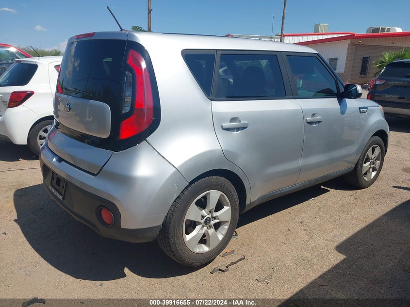 2018 KIA SOUL VIN: KNDJN2A2XJ7622101
