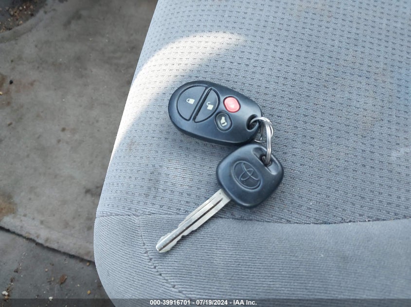 2004 Toyota Sienna Le VIN: 5TDZA23C64S143804 Lot: 39916701