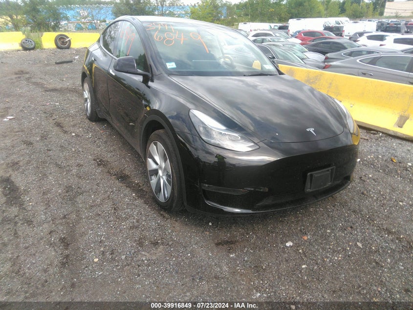 2023 TESLA MODEL Y  (VIN: 7SAYGDEE3PA184291)