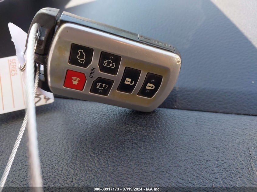 2016 Toyota Sienna Xle 8 Passenger VIN: 5TDYK3DC5GS718539 Lot: 39917173