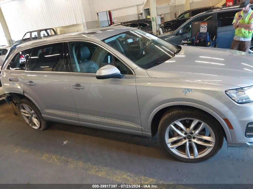 2017 Audi Q7 Prestige VIN: WA1VAAF76HD012021 Lot: 39917397