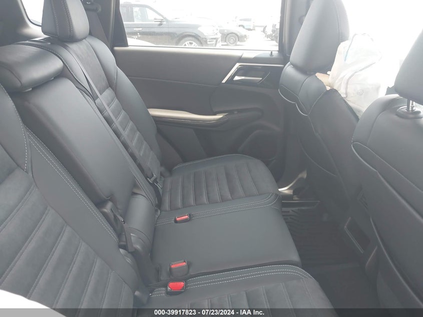 2024 Mitsubishi Outlander Se/Black Edition/Ralliart VIN: JA4J4VA83RZ068810 Lot: 39917823