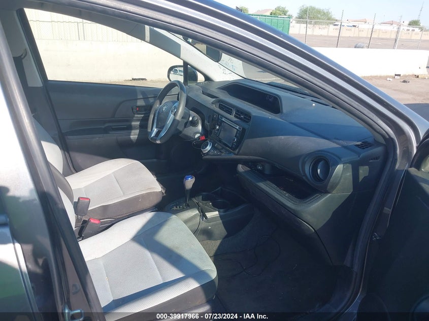 2015 Toyota Prius C One VIN: JTDKDTB33F1112218 Lot: 39917966