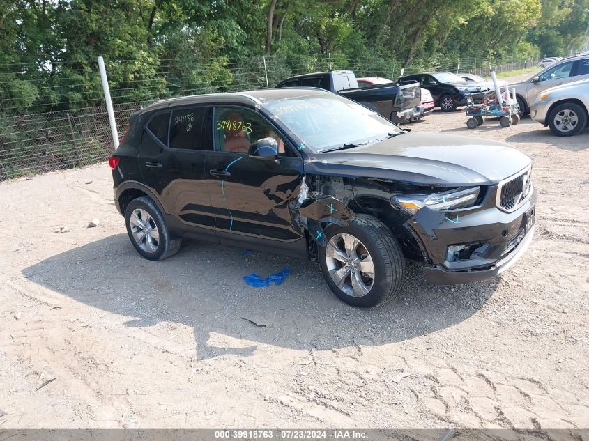 VOLVO XC40 T5 MOMENTUM 2020