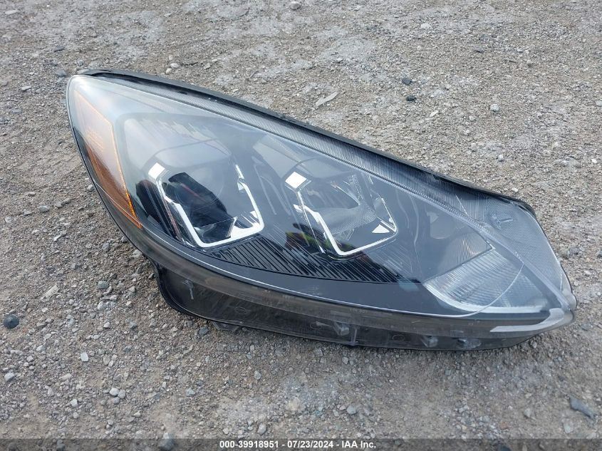 2022 Ford Escape Sel Hybrid VIN: 1FMCU0CZ8NUB29093 Lot: 39918951