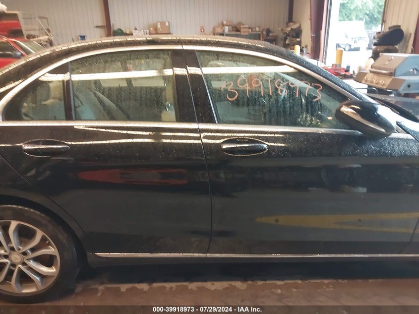 2015 Mercedes-Benz C 300 4Matic/Luxury 4Matic/Sport 4Matic VIN: 55SWF4KB3FU013087 Lot: 39918973