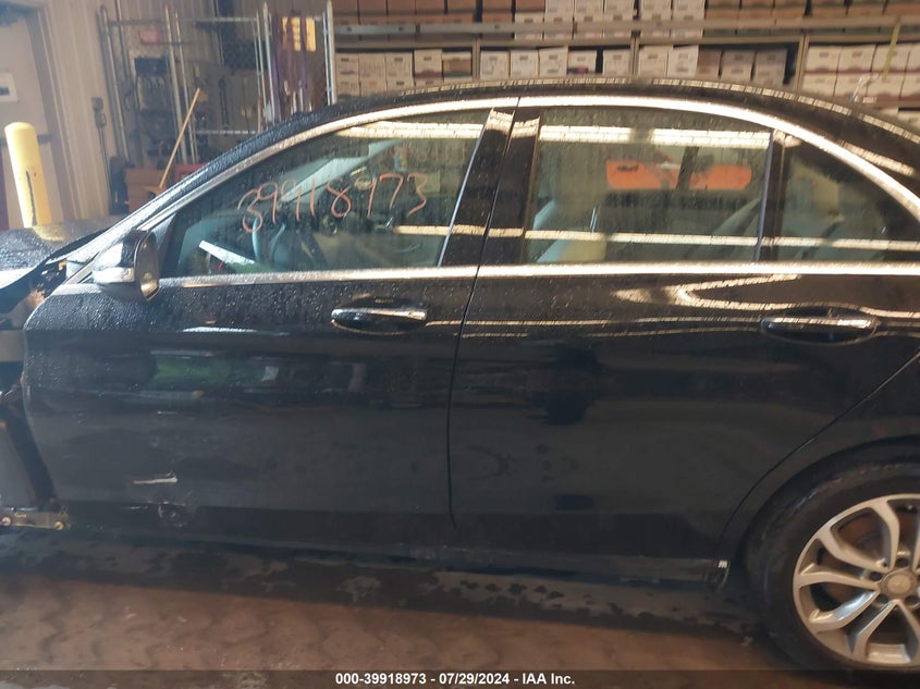 2015 Mercedes-Benz C 300 4Matic/Luxury 4Matic/Sport 4Matic VIN: 55SWF4KB3FU013087 Lot: 39918973