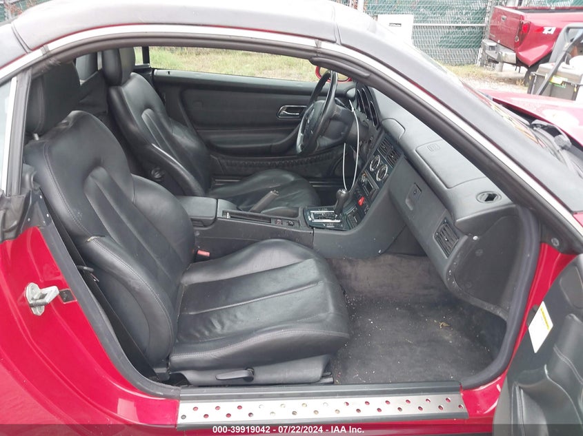 1998 Mercedes-Benz Slk 230 VIN: WDBKK47F0WF038188 Lot: 39919042