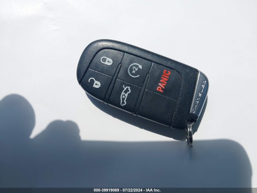 2013 CHRYSLER 300C JOHN VARVATOS LIMITED EDITION - 2C3CCADT2DH693657