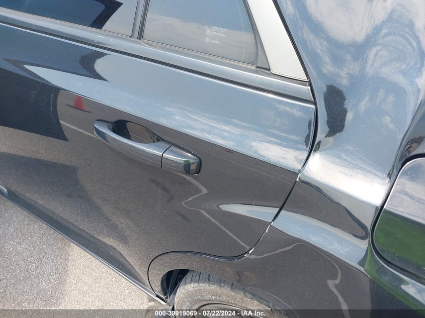 2013 CHRYSLER 300C JOHN VARVATOS LIMITED EDITION - 2C3CCADT2DH693657