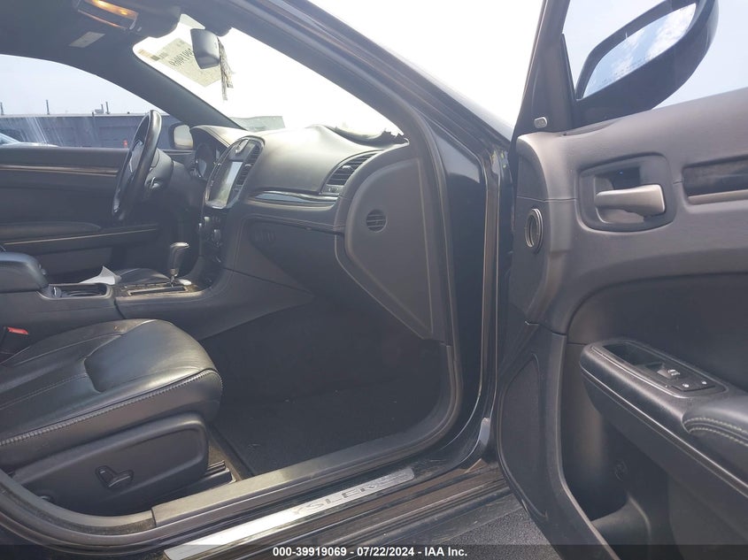 2013 CHRYSLER 300C JOHN VARVATOS LIMITED EDITION - 2C3CCADT2DH693657