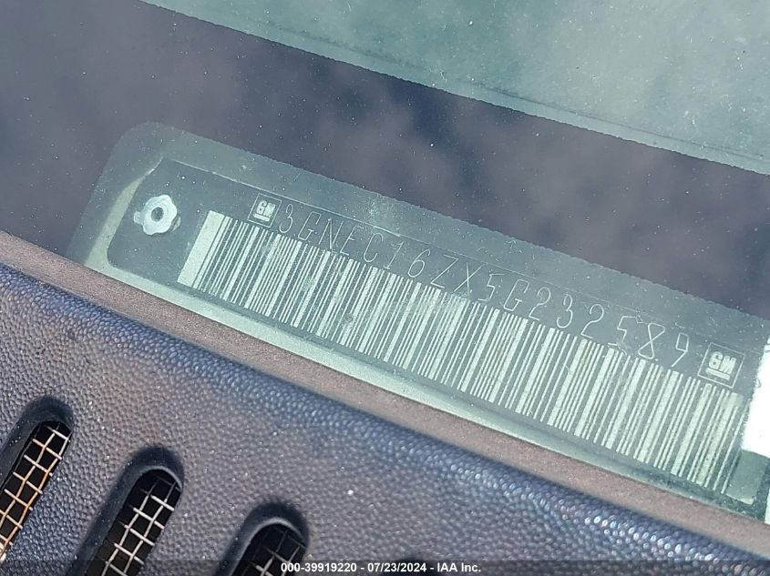 2005 Chevrolet Suburban 1500 Z71 VIN: 3GNEC16ZX5G232589 Lot: 39919220