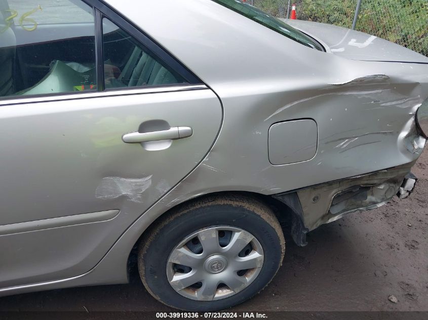 2004 Toyota Camry Le VIN: 4T1BE32K84U915960 Lot: 39919336