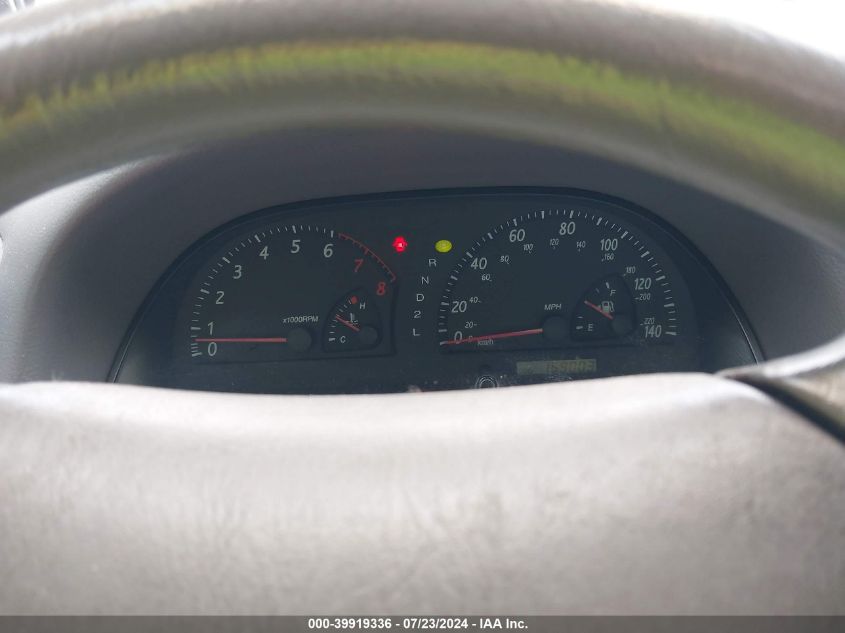 2004 Toyota Camry Le VIN: 4T1BE32K84U915960 Lot: 39919336