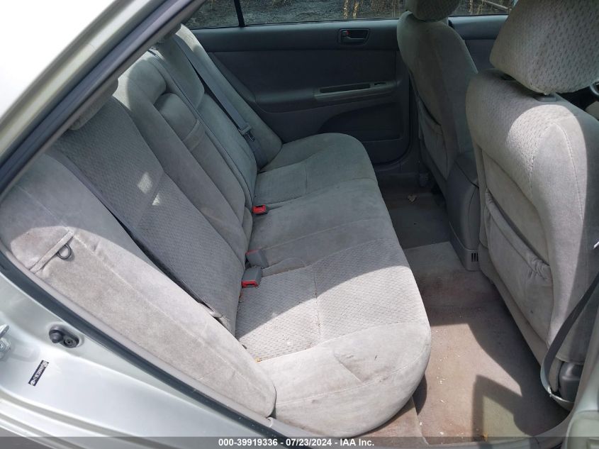 2004 Toyota Camry Le VIN: 4T1BE32K84U915960 Lot: 39919336