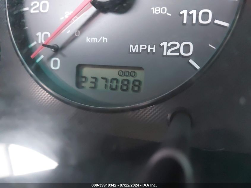 2000 Subaru Legacy L VIN: 4S3BE6358Y7215634 Lot: 39919342