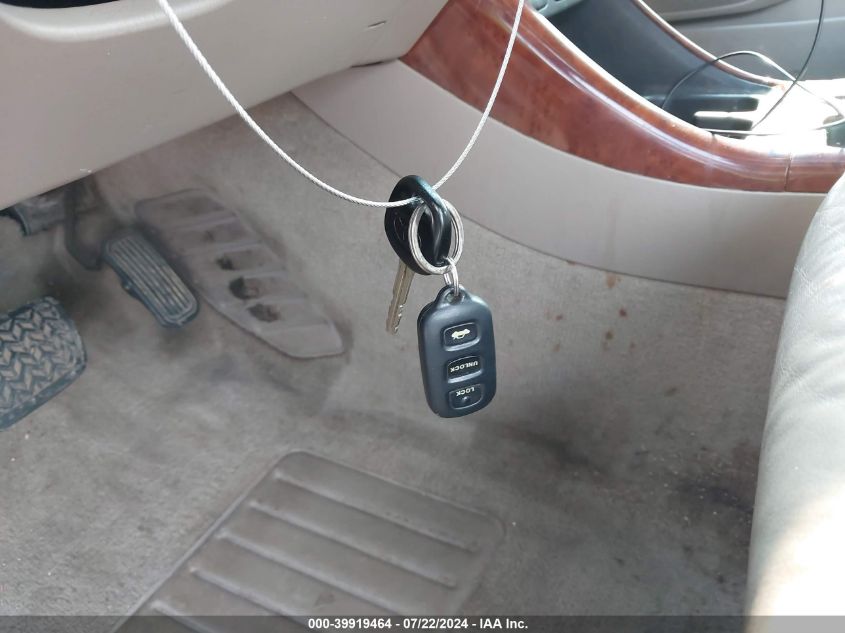 2003 Toyota Camry Xle VIN: 4T1BE32KX3U179375 Lot: 39919464