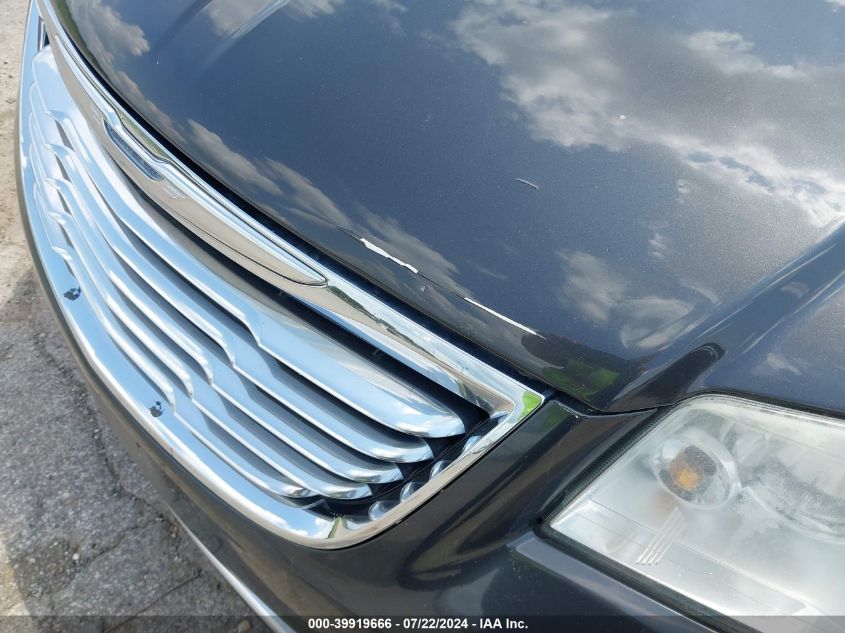 2012 Chrysler Town & Country Touring VIN: 2C4RC1BGXCR207892 Lot: 39919666