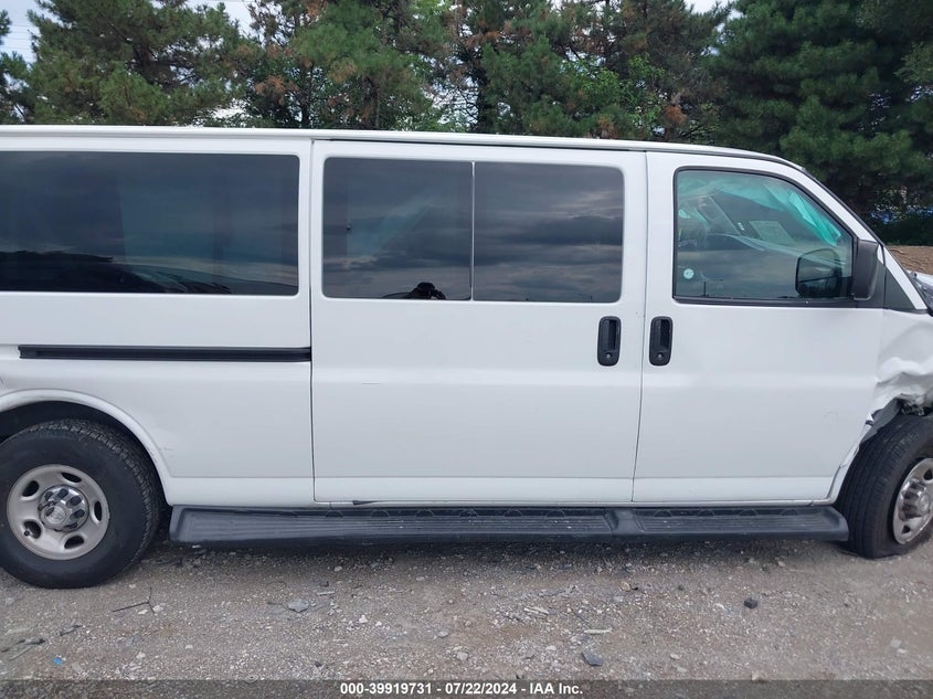 2020 CHEVROLET EXPRESS PASSENGER RWD 3500 EXTENDED WHEELBASE LT 1GAZGPFG0L1170592