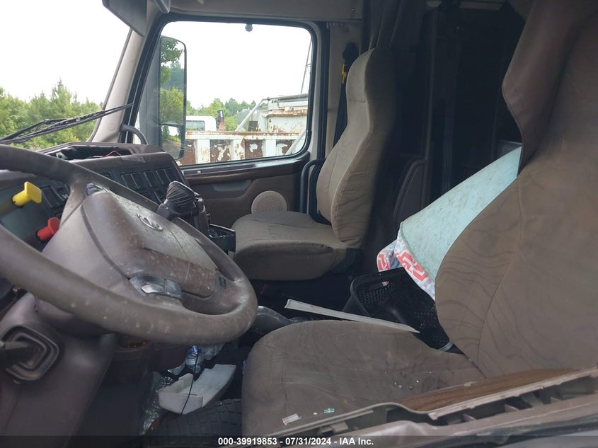 2015 Volvo Vn Vnl VIN: 4V4NC9EH6FN176874 Lot: 39919853