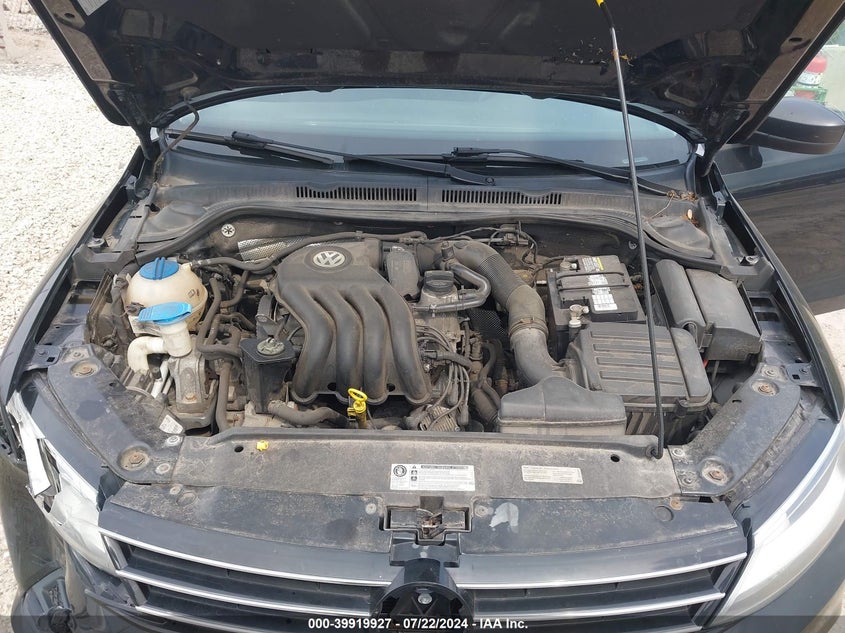 2015 VOLKSWAGEN JETTA 2.0L S - 3VW2K7AJ0FM253891