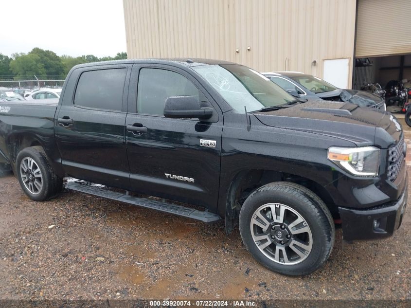 5TFDW5F13JX711990 2018 Toyota Tundra Sr5 5.7L V8