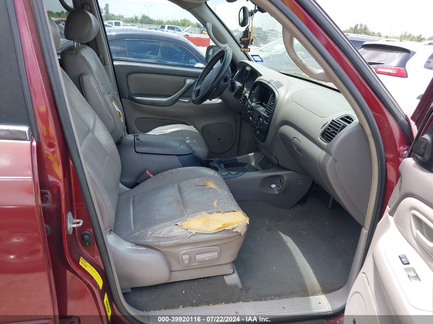 2004 Toyota Sequoia Sr5 V8 VIN: 5TDZT34A74S228521 Lot: 39920116