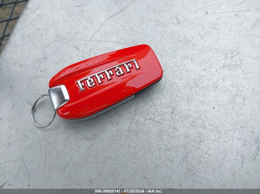 VIN ZFF92LLAXM0268231 2021 FERRARI F8 TRIBUTO