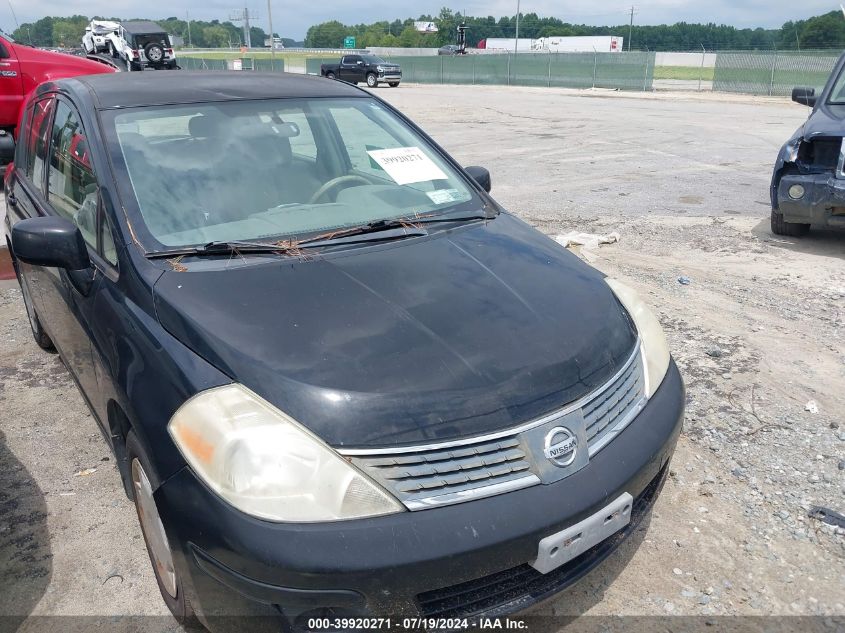 2009 Nissan Versa 1.8S VIN: 3N1BC13E99L454926 Lot: 39920271