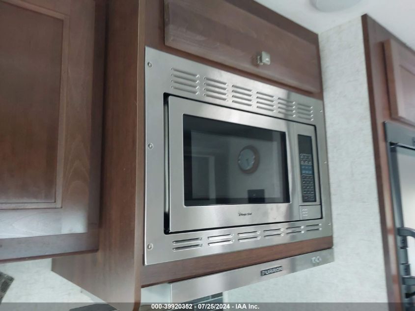 2019 Ford Econoline E450 Super Duty Cutaway V VIN: 1FDXE4FS4KDC04274 Lot: 39920352