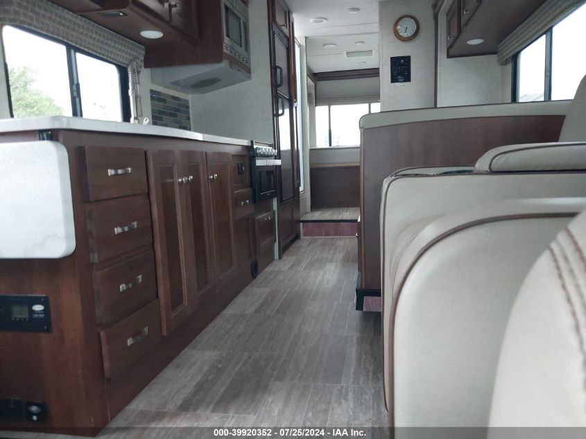 2019 Ford Econoline E450 Super Duty Cutaway V VIN: 1FDXE4FS4KDC04274 Lot: 39920352