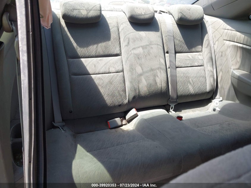 2007 Honda Civic Lx VIN: 2HGFG12657H585694 Lot: 39920353