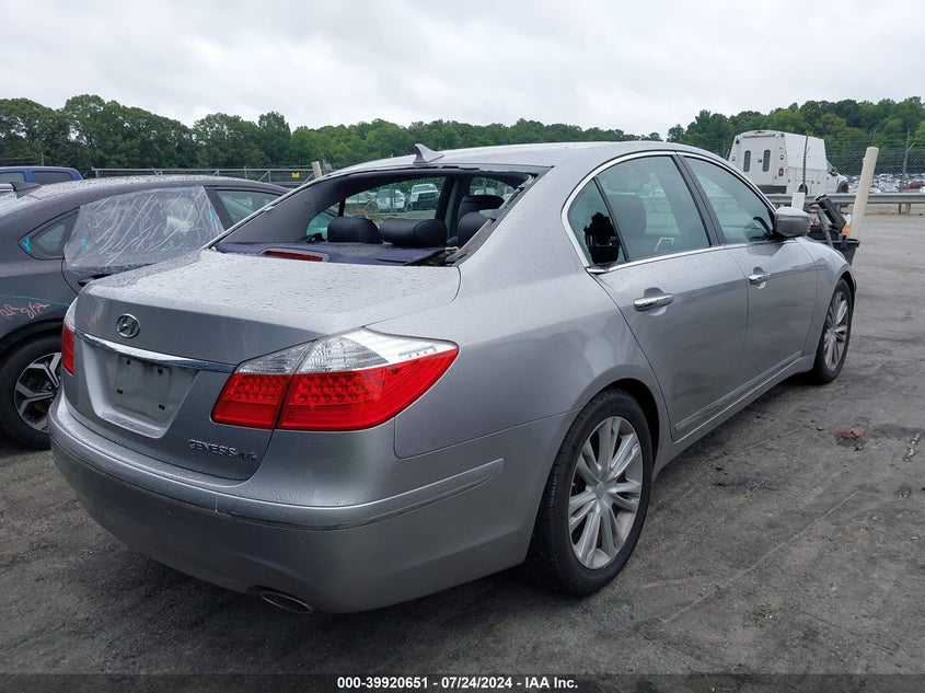 2011 Hyundai Genesis 4.6L VIN: KMHGC4DF7BU126522 Lot: 39920651