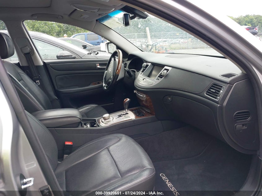 2011 Hyundai Genesis 4.6L VIN: KMHGC4DF7BU126522 Lot: 39920651