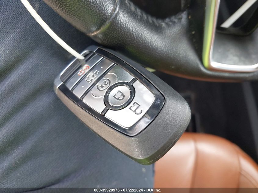 2019 Ford Fusion Hybrid Titanium VIN: 3FA6P0RU2KR255835 Lot: 39920975