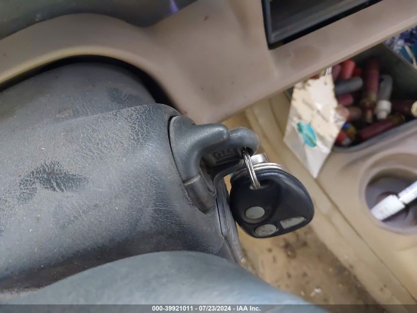 1997 Chevrolet Blazer VIN: 1GNDT13WXV2261346 Lot: 39921011