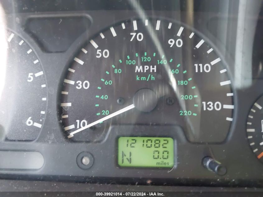 2002 Land Rover Discovery Series Ii Se VIN: SALTY12452A752133 Lot: 39921014