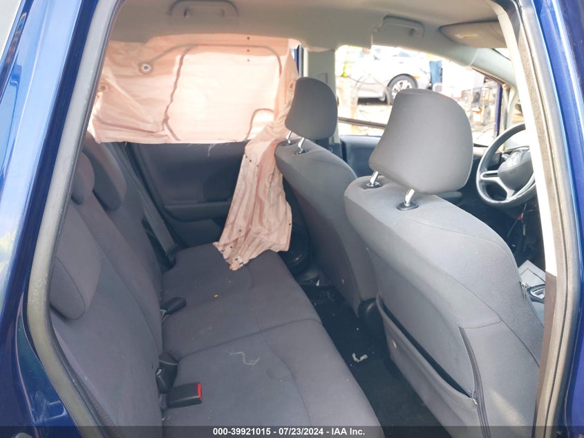 2013 Honda Fit VIN: JHMGE8H31DC078187 Lot: 39921015