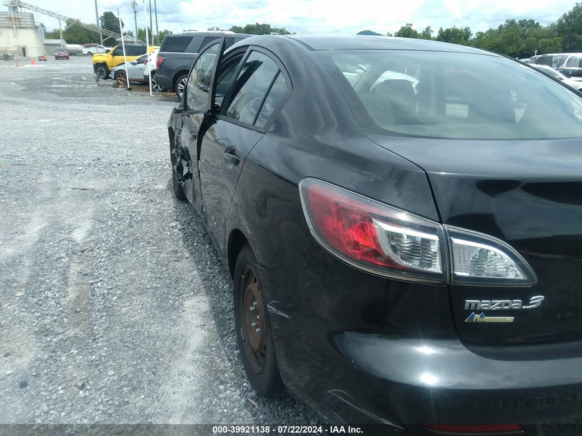 2013 Mazda Mazda3 I Sport VIN: JM1BL1U75D1707379 Lot: 39921138