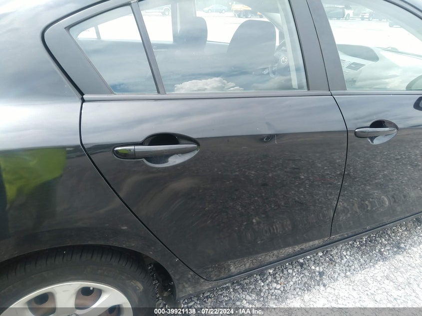 2013 Mazda Mazda3 I Sport VIN: JM1BL1U75D1707379 Lot: 39921138