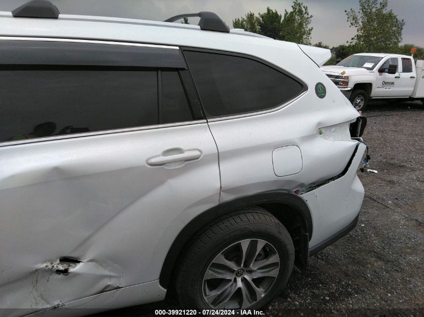 2022 Toyota Highlander Hybrid Xle VIN: 5TDGBRCH5NS555061 Lot: 39921220