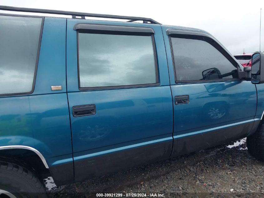 1993 Chevrolet Suburban K1500 VIN: 1GNFK16K3PJ393104 Lot: 39921299