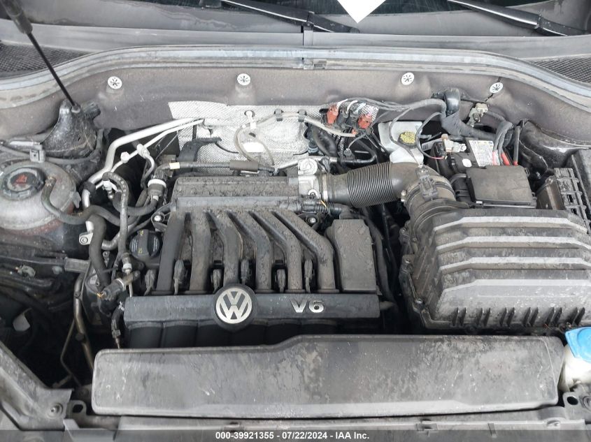 1V2XR2CA2KC526215 2019 Volkswagen Atlas 3.6L V6 Se W/Technology R-Line