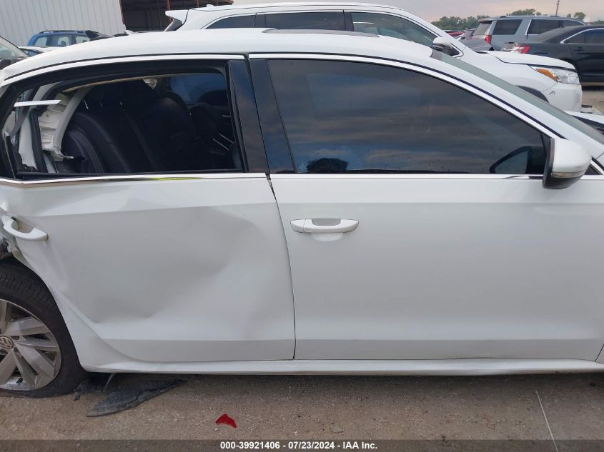 2018 Volkswagen Passat 2.0T Se VIN: 1VWBA7A33JC005679 Lot: 39921406