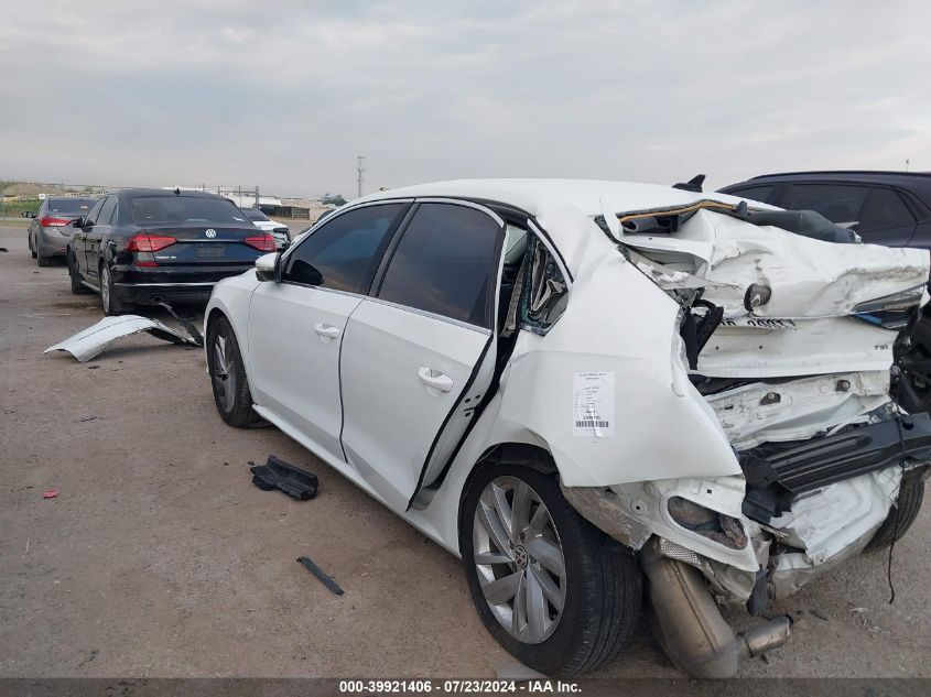 2018 Volkswagen Passat 2.0T Se VIN: 1VWBA7A33JC005679 Lot: 39921406