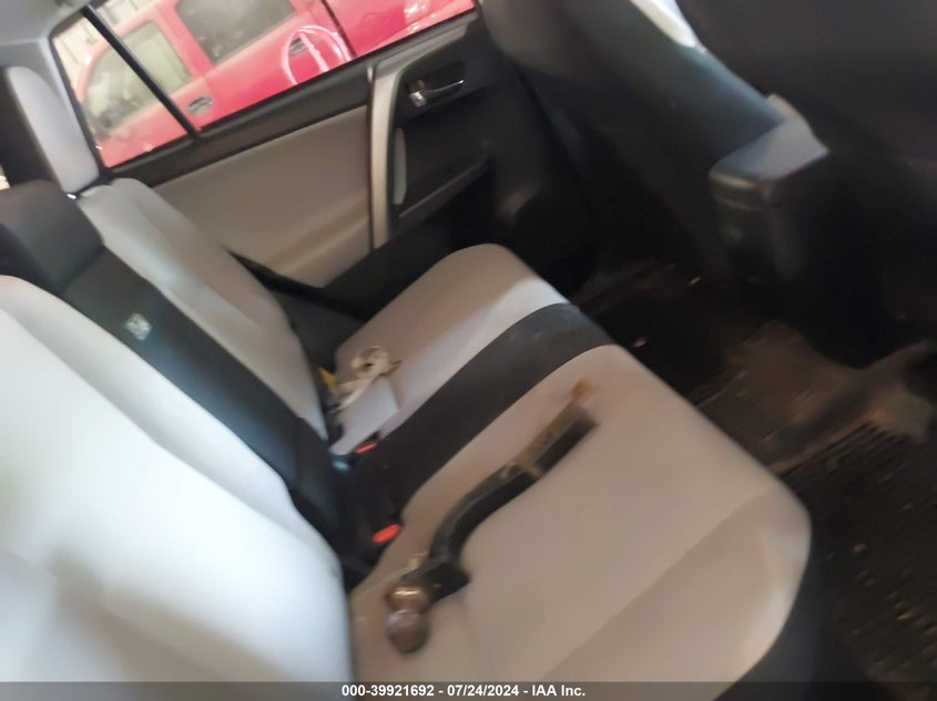 2018 TOYOTA RAV4 HYBRID XLE VIN: JTMRJREV7JD247653