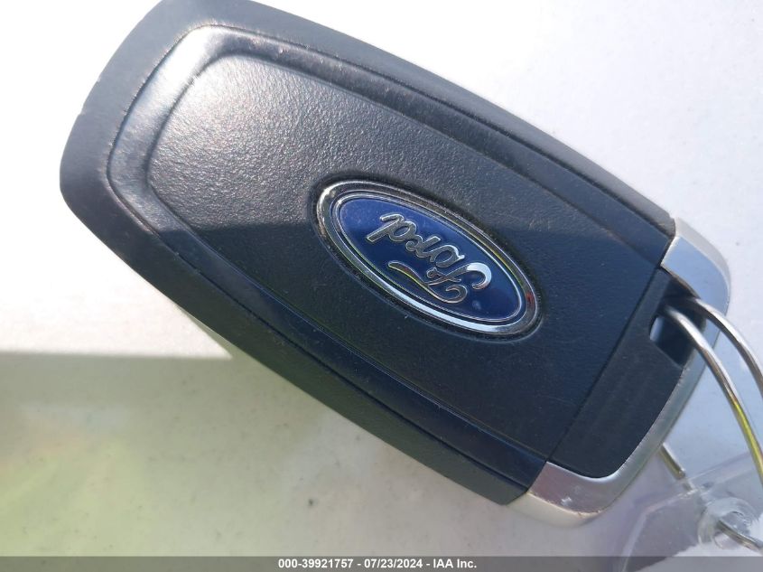 1FMCU9J97LUA74432 2020 Ford Escape Titanium