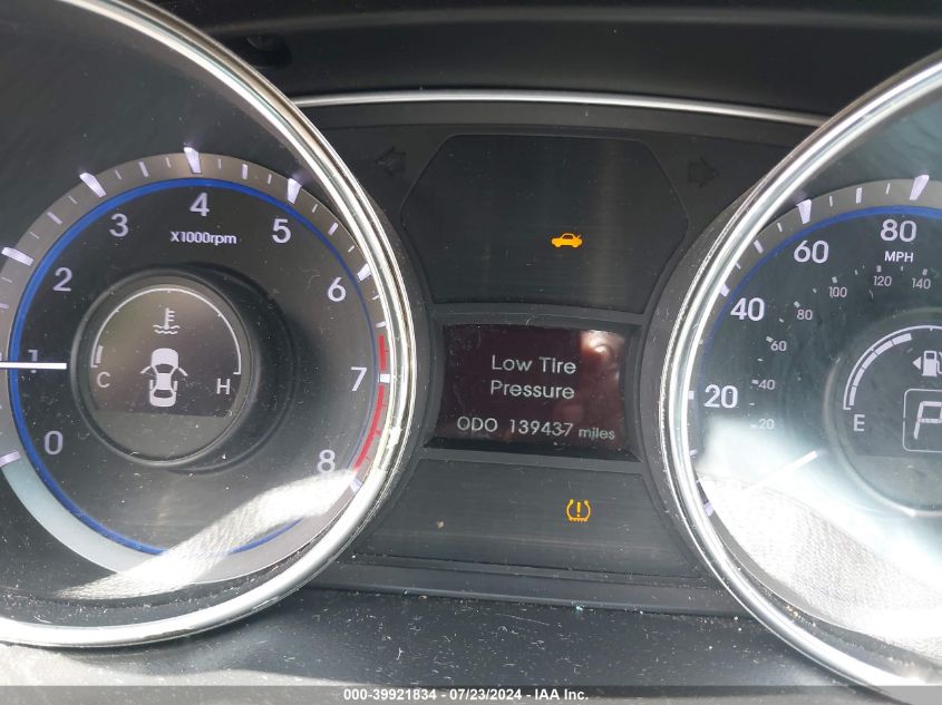 5NPEC4AC4BH125196 2011 Hyundai Sonata Se