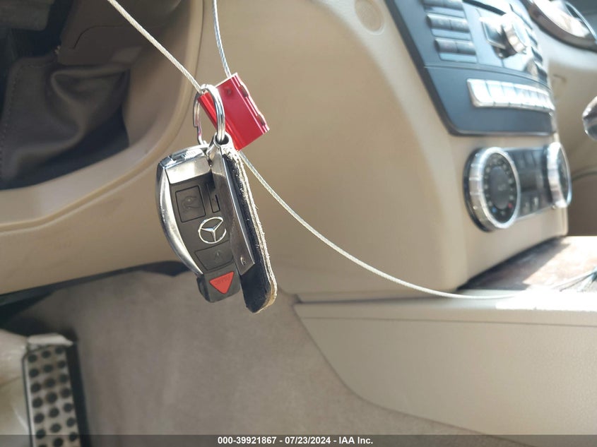 2014 Mercedes-Benz C 250 Luxury/Sport VIN: WDDGF4HB2EA950023 Lot: 39921867