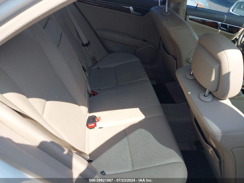 2014 Mercedes-Benz C 250 Luxury/Sport VIN: WDDGF4HB2EA950023 Lot: 39921867